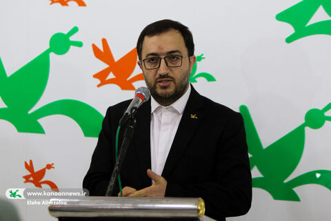 رونمایی از مجموعه «من به دنیا آمدهام» در نمایشگاه کتاب تهران