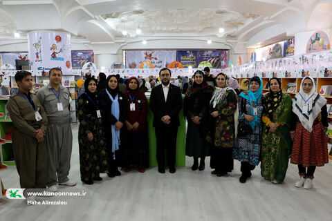 رونمایی از مجموعه «من به دنیا آمدهام» در نمایشگاه کتاب تهران