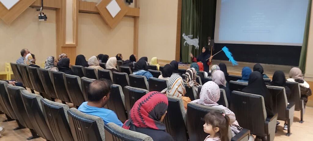 نشست با والدین دانش آموزان برنامه کانون – مدرسه / معرفی فعالیتهای تابستانی در مرکز شماره ۲ کانون کرج