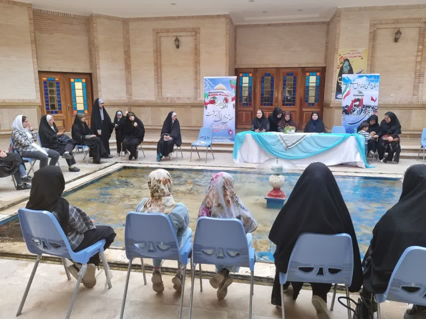 محفل شعرخوانی در بقعهی احمدابن اسحاق سرپلذهاب