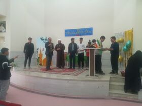 برگزاری جشن تکلیف پسران در مجتمع شهید مدنی همدان