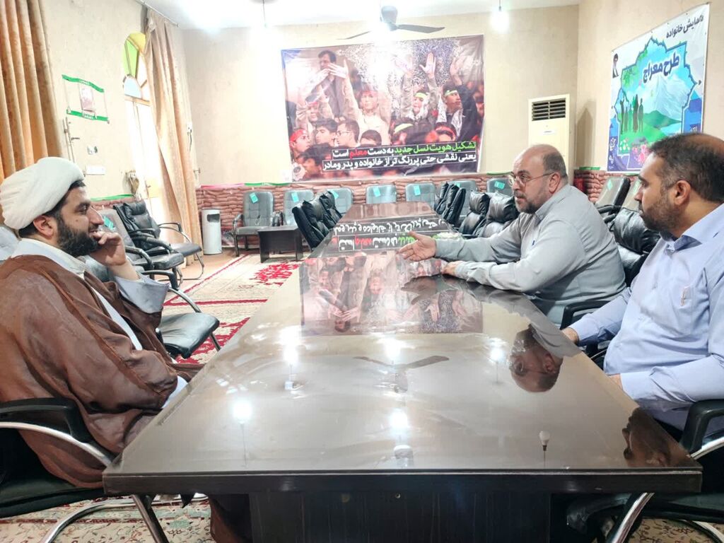 معاون فرهنگی کانون مطرح کرد؛
باید به ظرفیت های مردمی اجازه بدهیم وارد کانون شوند