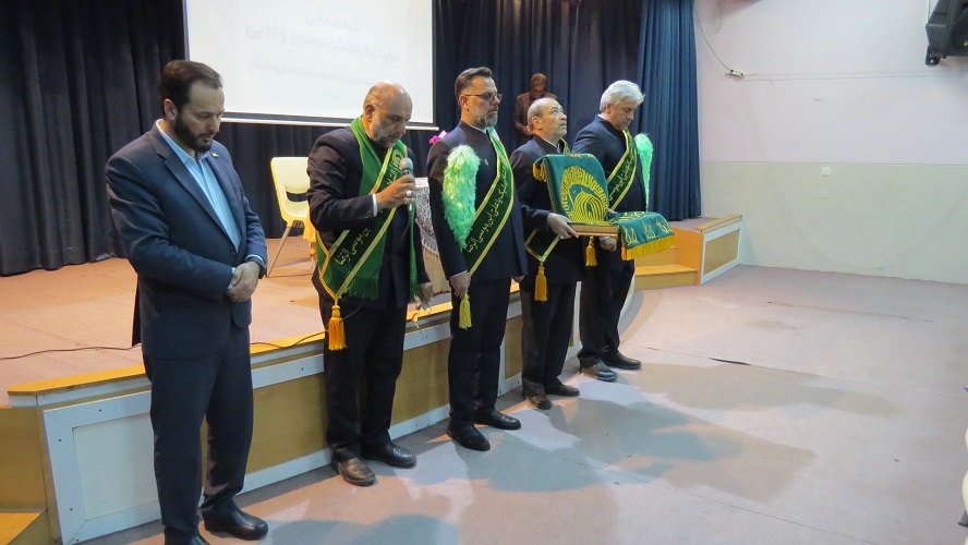 استقبال مربیان کانون از پرچم متبرک آستان قدس رضوی