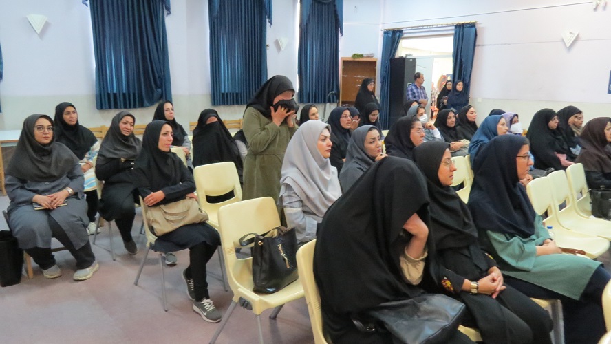 استقبال مربیان کانون از پرچم متبرک آستان قدس رضوی