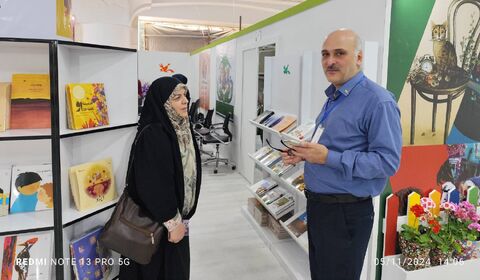 بازدید مدیرکل و معاون فرهنگی کانون استان تهران از نمایشگاه بین المللی کتاب (5).jpg