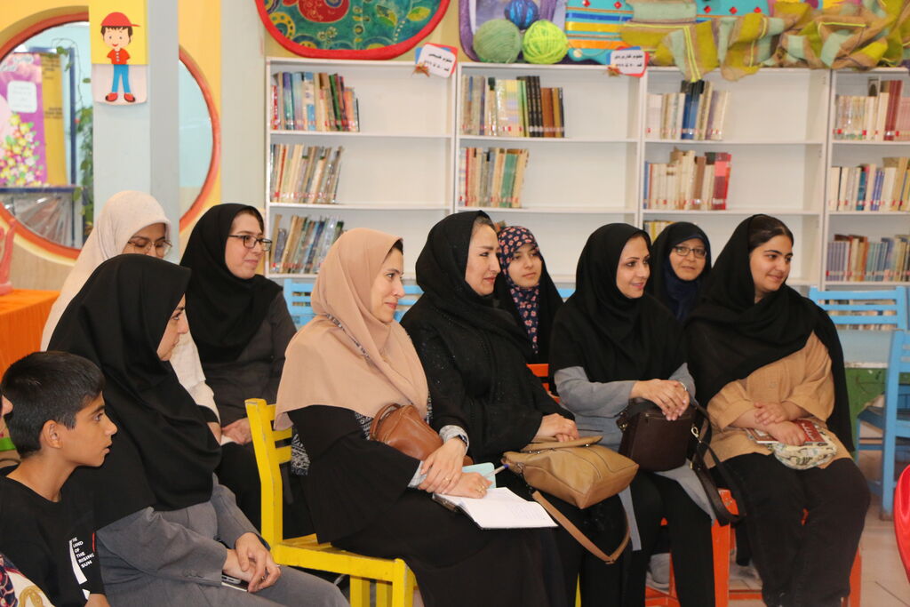 عصر شعر «بهار نارنج ها»  در کانون فارس