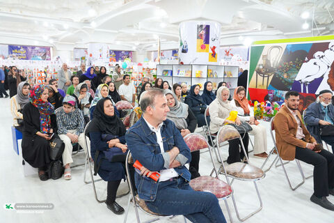 مدیرعامل کانون در آیین رونمایی از «مجموعهی شعر کودک و نوجوان»