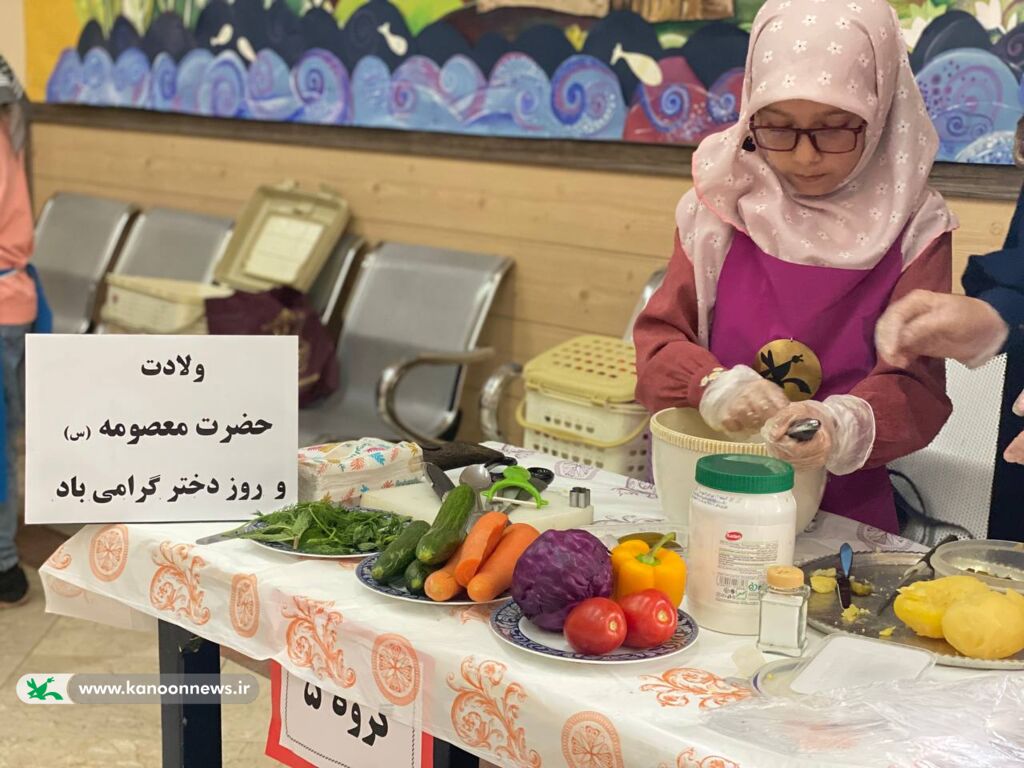 مسابقه آشپزی با مشارکت مادران و دختران در مرکز مجتمع زنجان