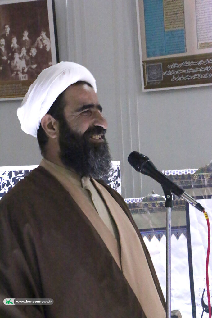 فردوسی یک شاعر مسلمان و یک شاعر شیعه بوده است