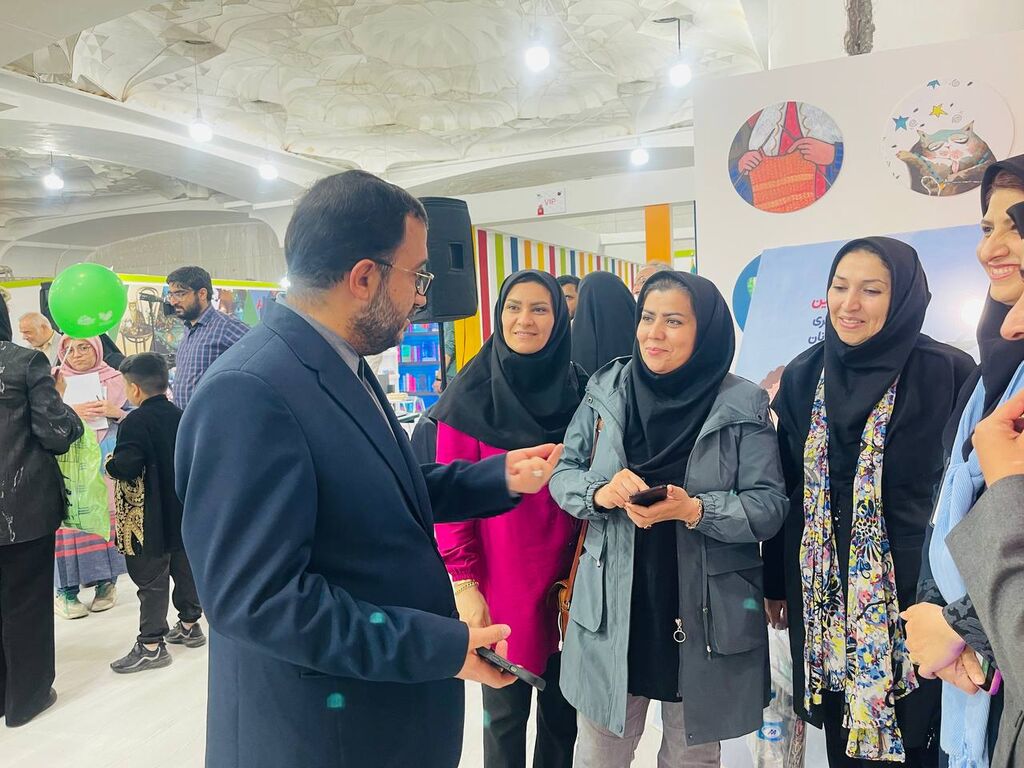 اردوی نمایشگاه کتاب برای کارکنان کانون استان قزوین