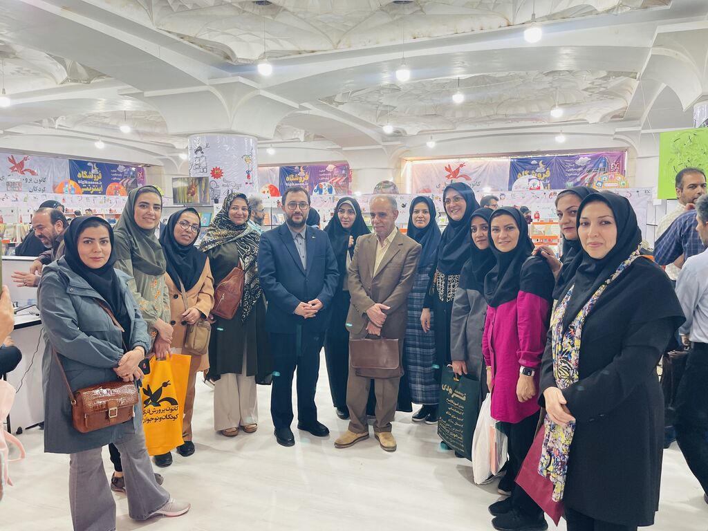 اردوی نمایشگاه کتاب برای کارکنان کانون استان قزوین اردوی نمایشگاه کتاب برای کارکنان کانون استان قزوین