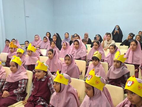 برنامه های دهه مبارک کرامت در مراکز کانون پرورش فکری استان اصفهان