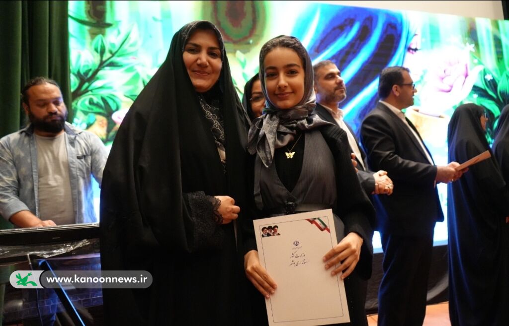 عضو نوجوان کانون دختر اثرگذار استان بوشهر شد