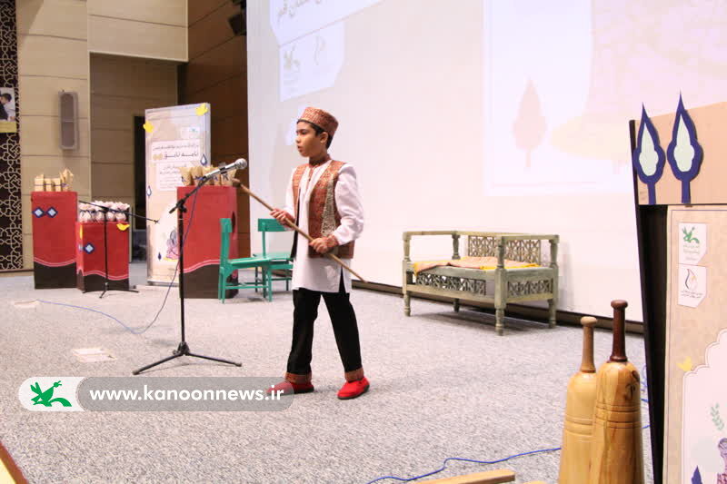 برگزیدگان جشنواره نامه نامور همزمان با بزرگداشت فردوسی تقدیر شدند