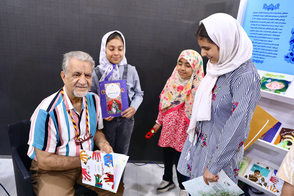 رحماندوست: قصهگویی بدون جایگزین است/ ضرورت تشکیل آکادمی قصهگویی در ایران