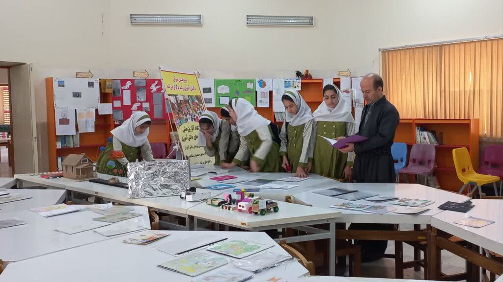 نجوم در پاوه نمایشگاه آثار و دستسازههای نجوم اعضای مرکز پاوه