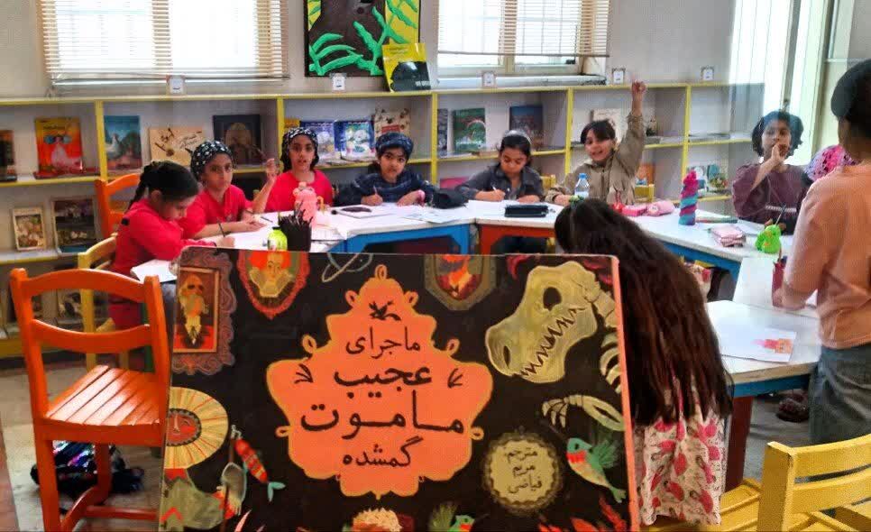 گرامیداشت دو مناسبت در مرکز هشتگرد