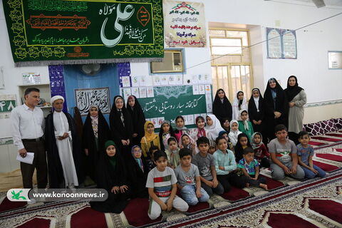 خدمات رسانی فرهنگی کتابخانه سیار دشتستان به مناطق محروم استان بوشهر
