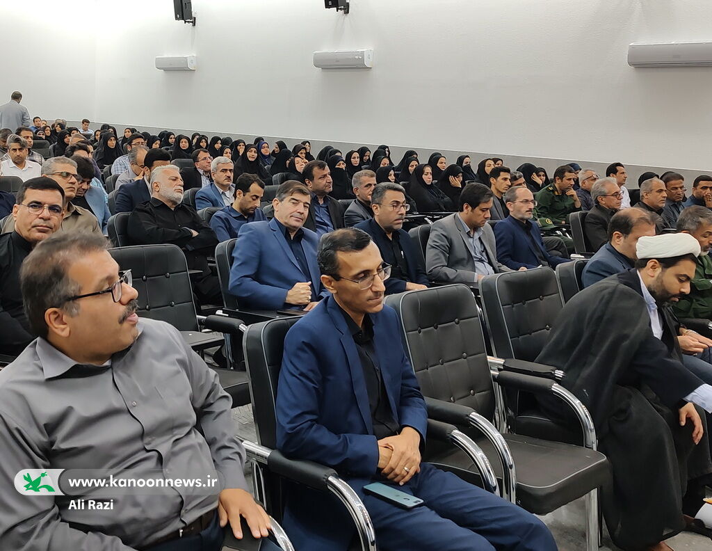 محفلی در سوگ سید شهیدان خدمت