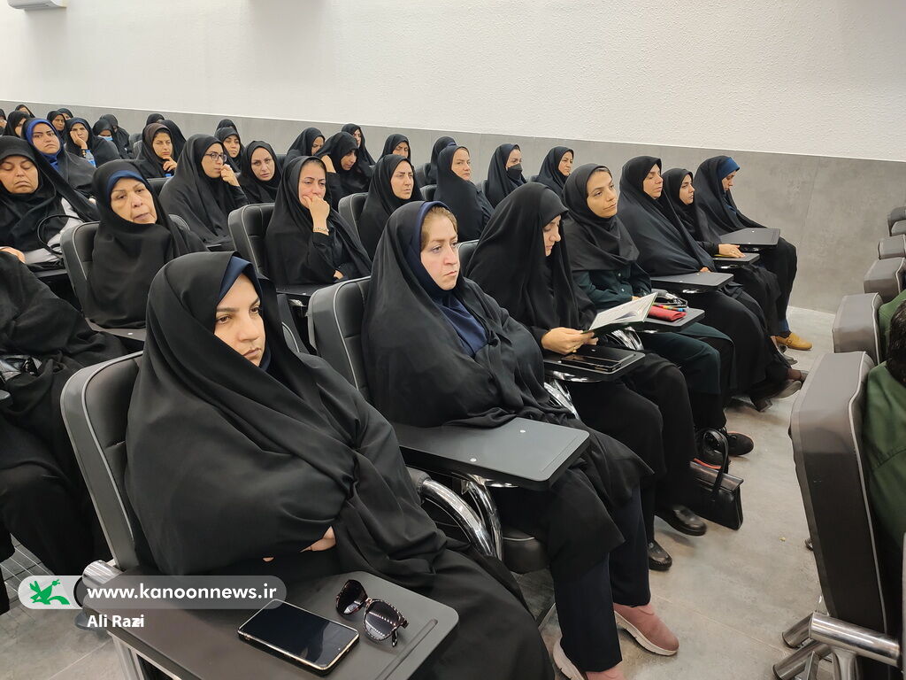 محفلی در سوگ سید شهیدان خدمت