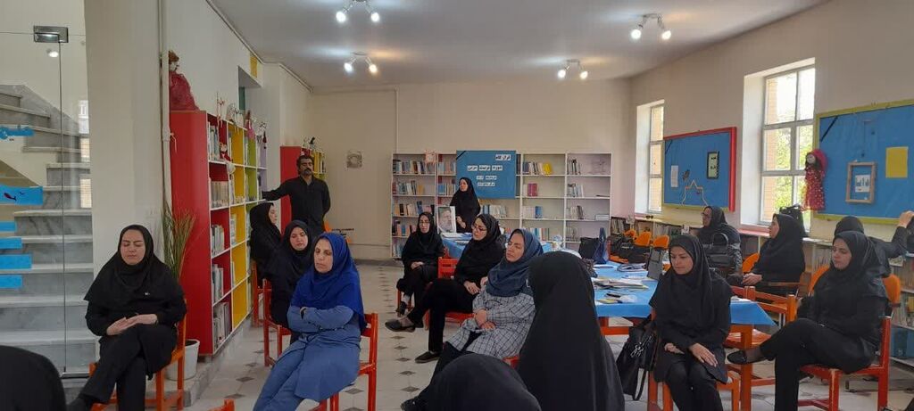 چهارمین دوره تربیت مربی با برگزاری دوره فابک و نمایش خلاق