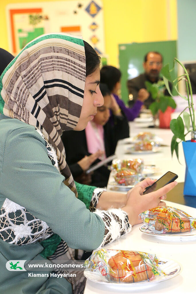 ویژهبرنامه ادبی "روی خط خاطره" برگزار شد