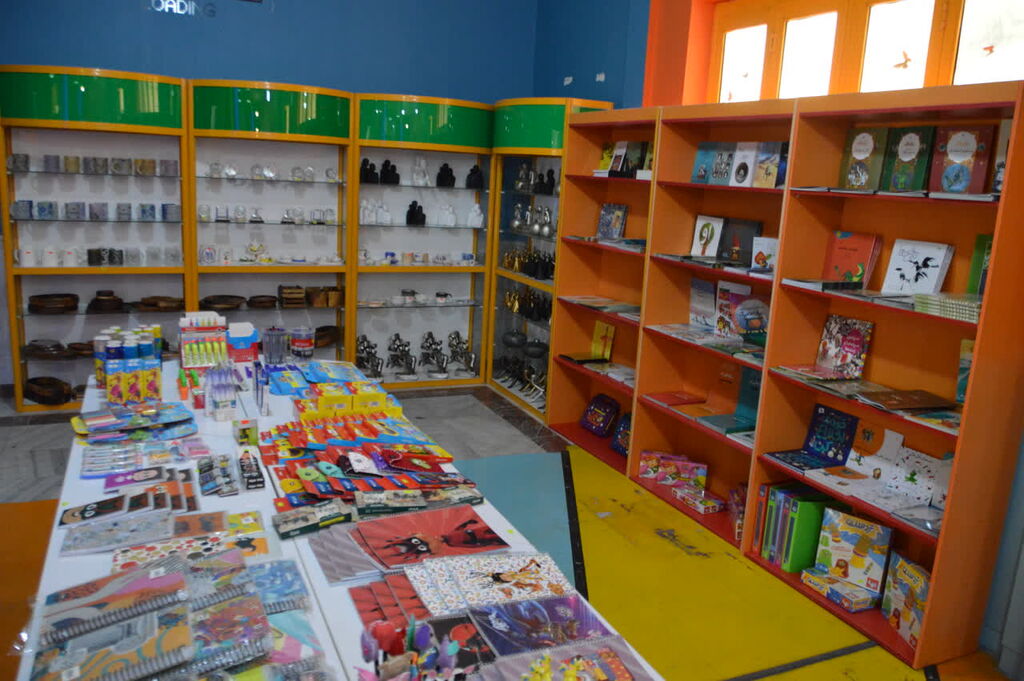 IMG_20240526_093923_694.jpg گشایش فروشگاه محصولات کانون و کافه گالری کودک و نوجوان در کرمانشاه