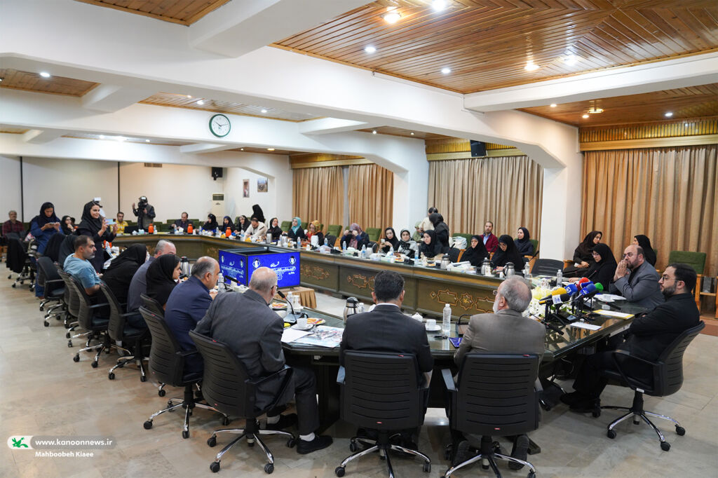 کانون پرورش فکری، کانونِ خلق دنیای آینده بچههای ایران/ اهمیت کودکان و نوجوانان در نگاه شهید جمهور