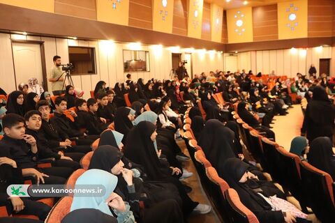 دیدار مدیرعامل کانون پرورش فکری با اعضای نوجوانان و ارشد