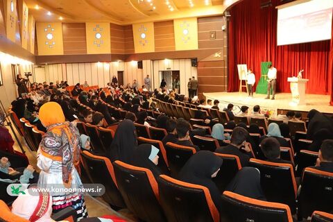 دیدار مدیرعامل کانون پرورش فکری با اعضای نوجوانان و ارشد