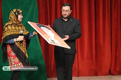دیدار مدیرعامل کانون پرورش فکری با اعضای نوجوانان و ارشد