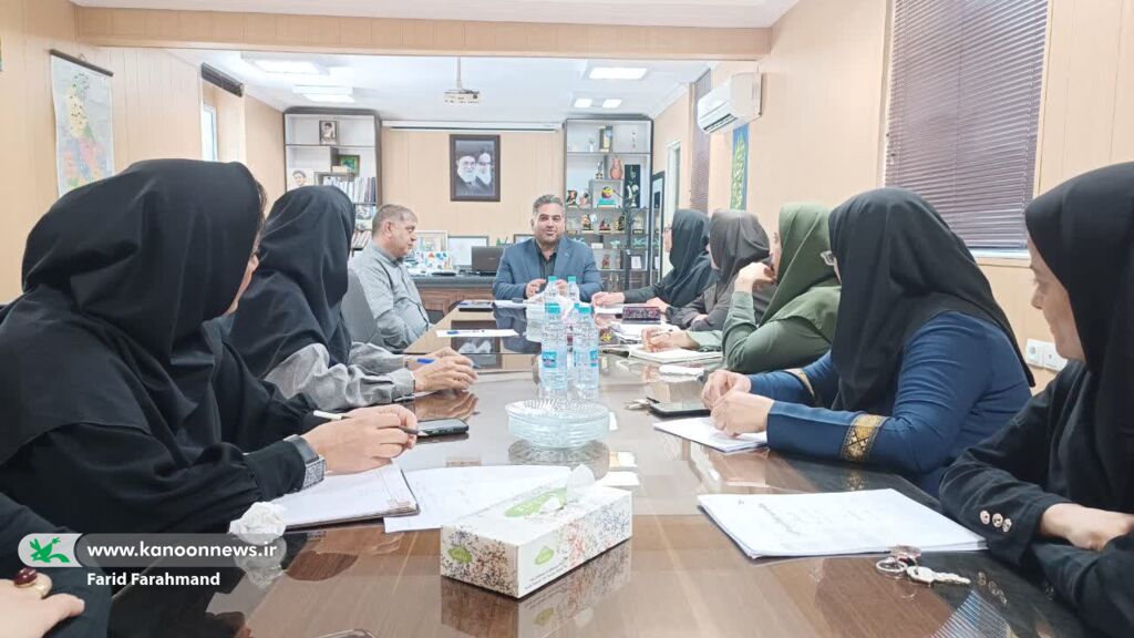برگزاری نشست شورای فرهنگی با موضوع تشریح «نظام نامه تابستانی» در کانون پرورش فکری کودکان و نوجوانان بلوچستان تشریح «نظام نامه تابستانی» موضوع جلسه شورای فرهنگی کانون سیستان و بلوچستان