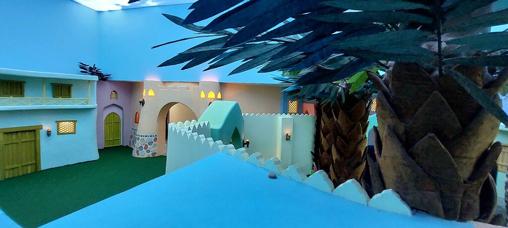 بازدید جمعی از مربیان کانون فارس از فعالیت های بخش کودک حرم رضوی