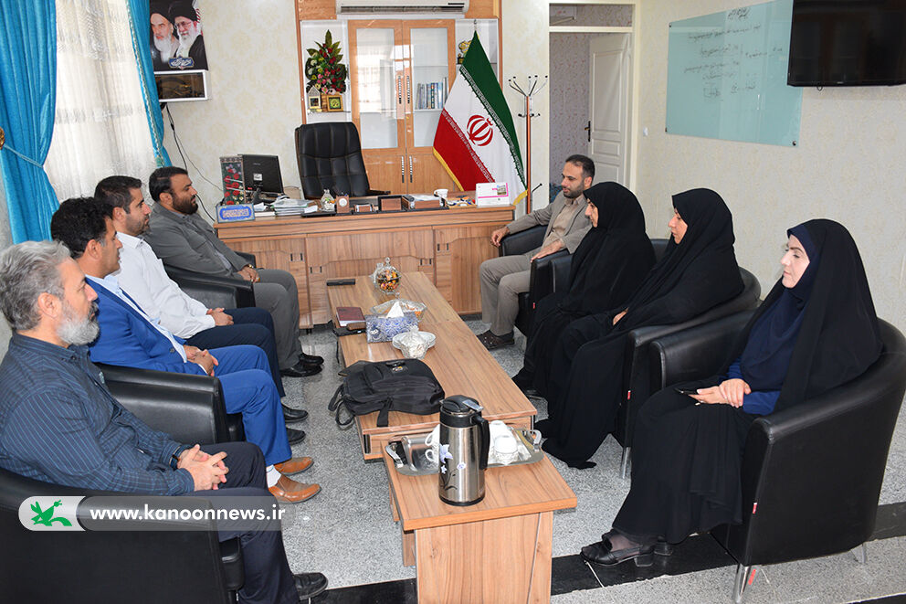دیدار مدیر کل کانون لرستان فرماندار شهرستان الشتر نقش کانون پرورش فکری در فرهنگ سازی مهم و تاثیر گذار است