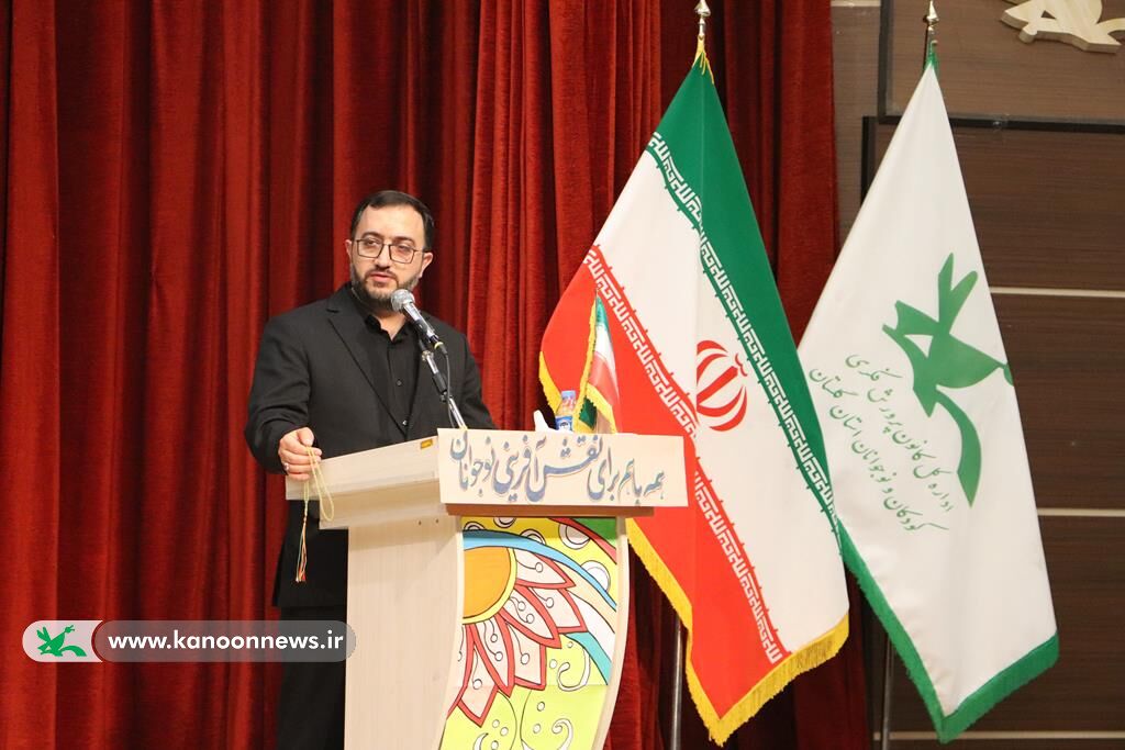 دیدار مدیرعامل کانون پرورش فکری با اعضای نوجوانان و ارشد برخورد تحصیلی با دغدغهها به تحقق اهداف کمک میکند