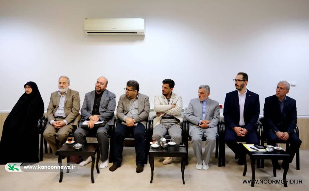 کار فرهنگی از کار اقتصادی دشوارتر است، به فکر انسانسازی باشیم