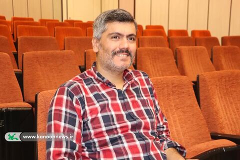 نشست صمیمانه حامد علامتی با کارکنان کانون گلستان