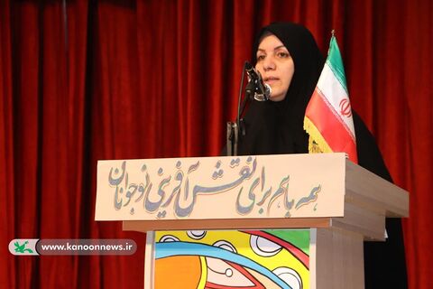 نشست صمیمانه حامد علامتی با کارکنان کانون گلستان