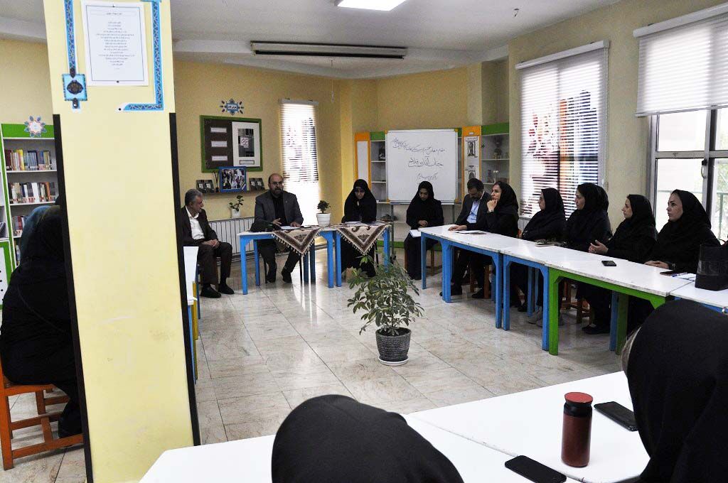 مراکز کانون، مرکز تحولات کودک و نوجوان در هر منطقه باشد