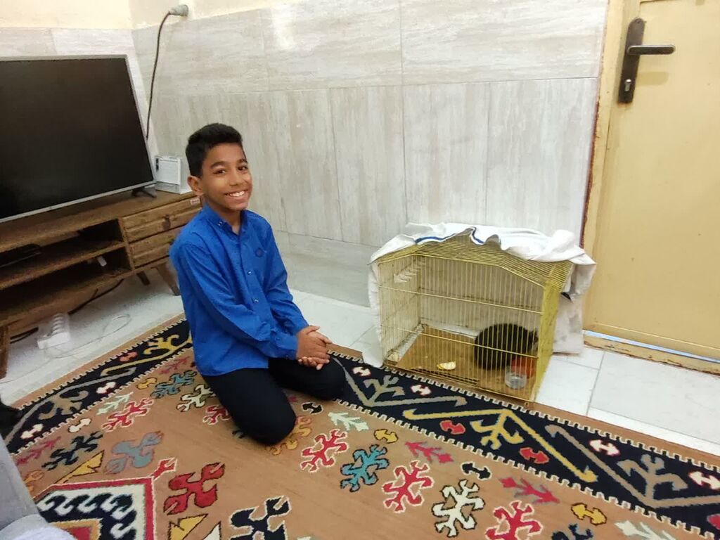 اقدام شایسته عضو همیار محیط زیست مجتمع آفرینش بندرعباس