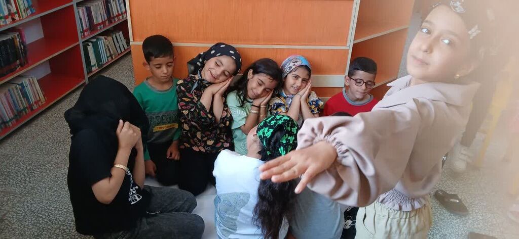 پنج شنبه فیلم و نمایش مراکز فرهنگی- هنری همدان