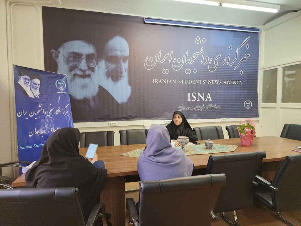 بازدید مدیر کل کانون همدان از خبرگزاری ایسنا