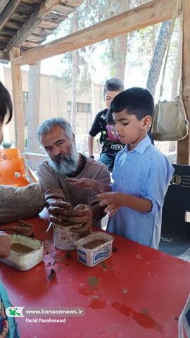 برگزاری کارگاه آموزشی سفالگری با چرخ مینیاتوری در کانون پرورش فکری سیستان و بلوچستان