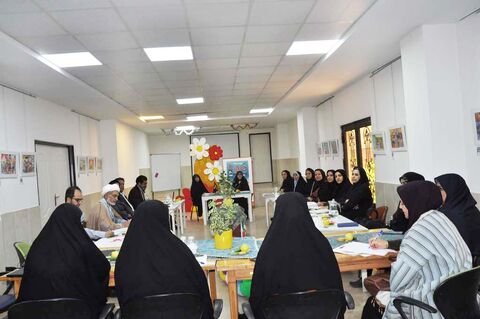 نشست پیش رویداد  دوره تربیت مربی شاد کودک