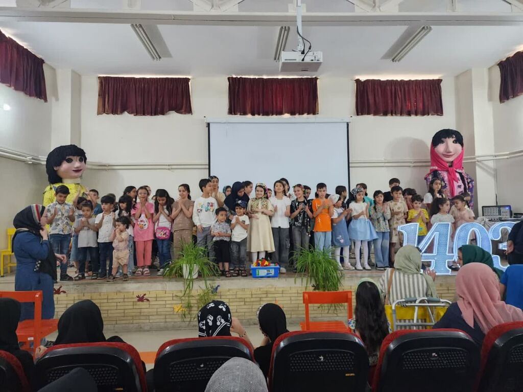 تابستانتو بساز زنگ آغاز کلاس تابستانی کانون همدان به صدا درآمد