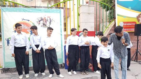 در امتداد خدمت