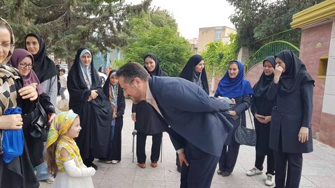 در امتداد خدمت