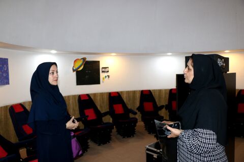 بازدید مدیرکل منابع انسانی و پشتیبانی کانون و رئیس گروه امور فنی و کتابداری مراکز فرهنگی هنری از مراکز شیراز