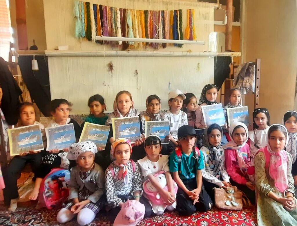 برگزاری اردویی با رنگ و نقش فرش در کانون شیرینسو