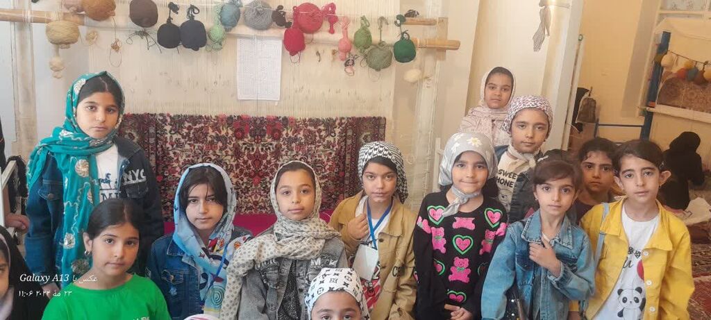 برگزاری اردویی با رنگ و نقش فرش در کانون شیرینسو